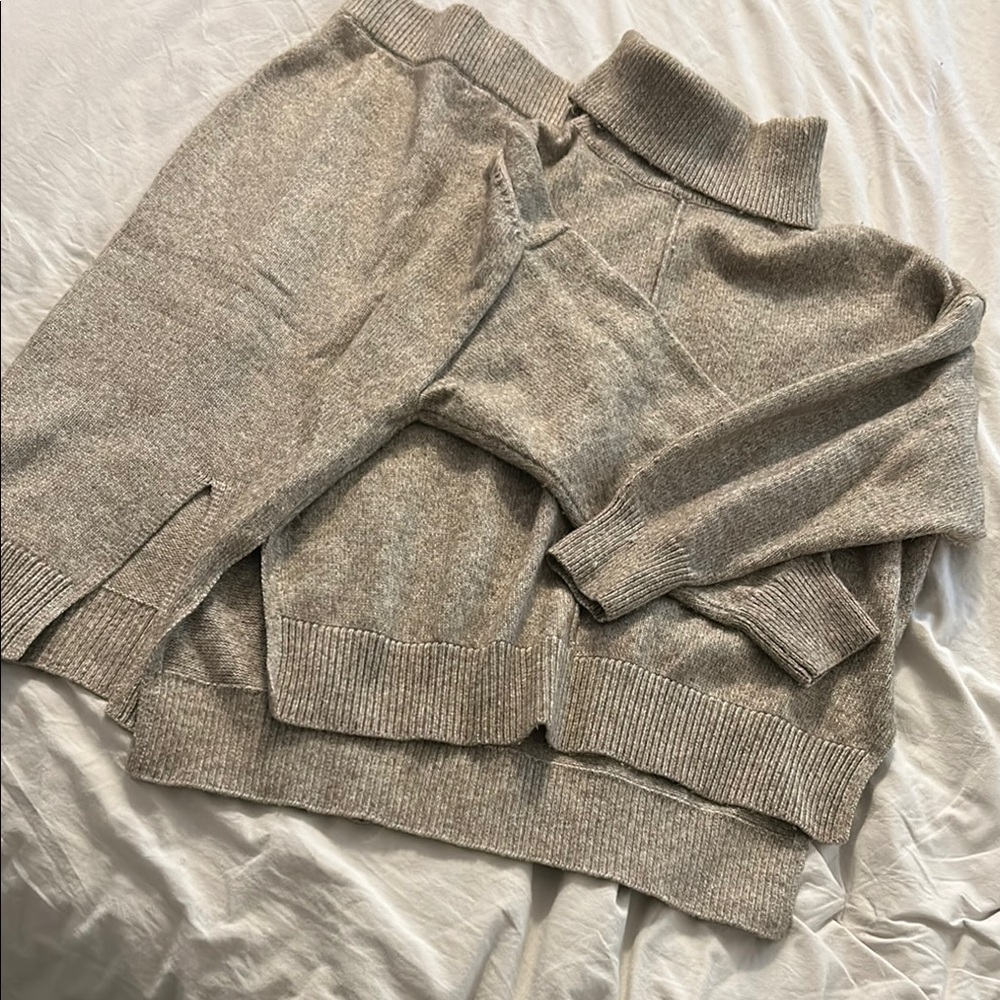 COPY - H&M - Cozy Beige Knit Sweater & Pencil Skirt